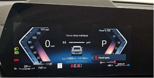 Used 2025 BMW X2 xDrive28i image 2