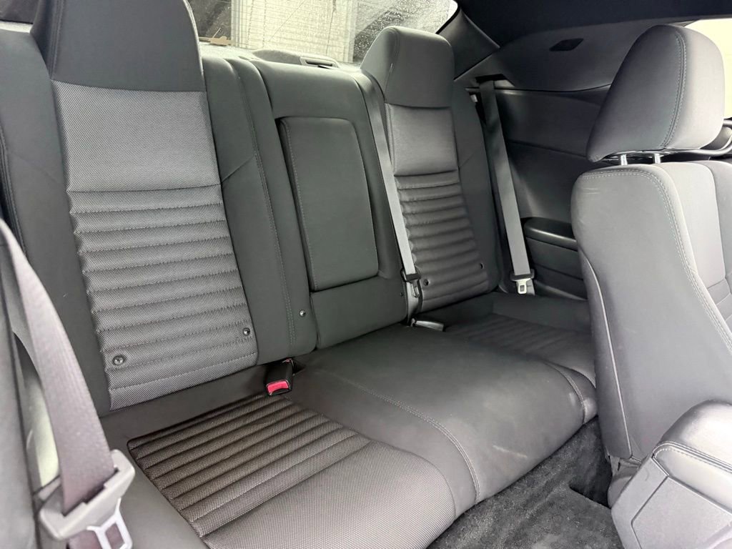 Used 2014 Dodge Challenger R/T image 21