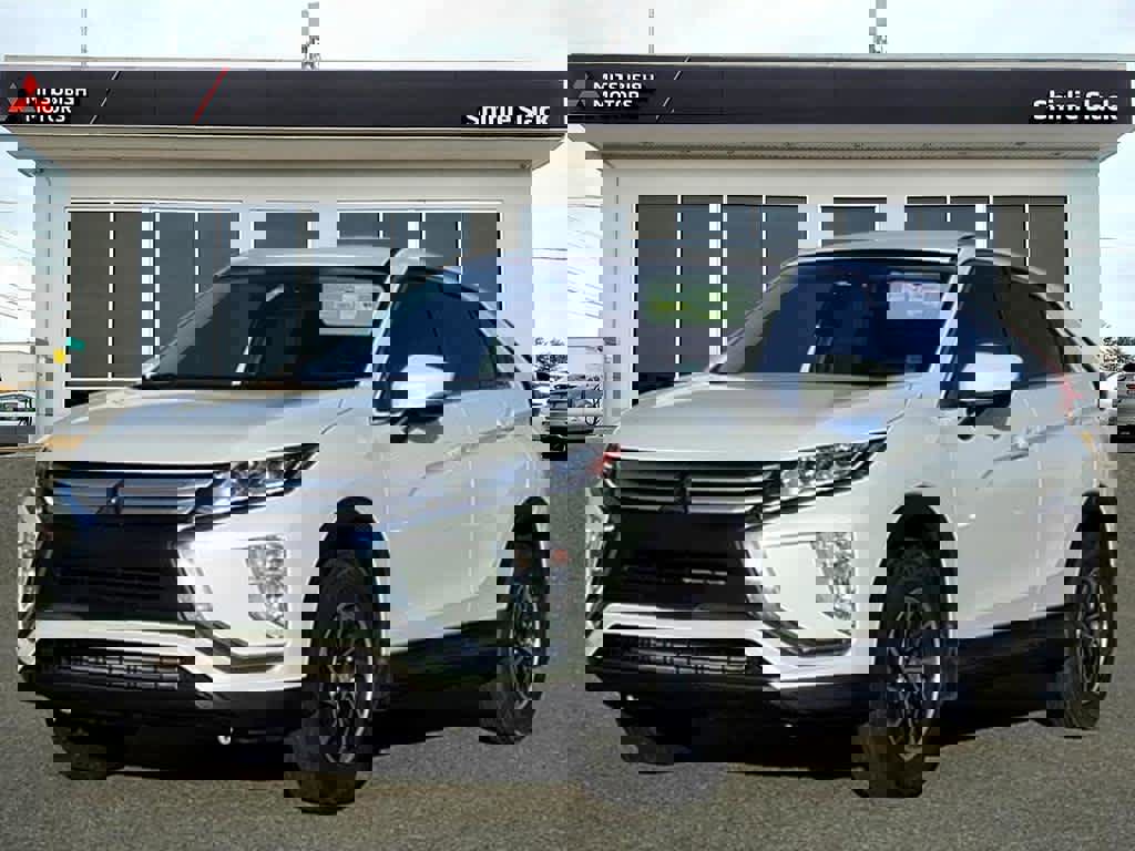 Used 2020 Mitsubishi Eclipse Cross ES image 1