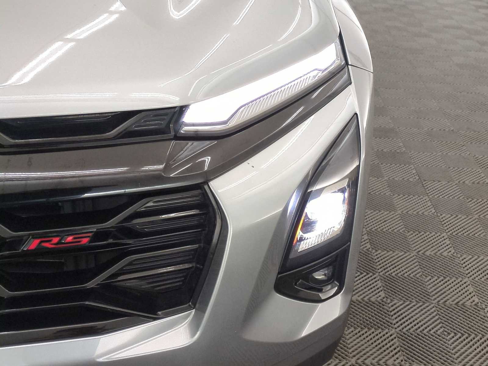 Used 2025 Chevrolet Equinox RS w/ Safety and Technology Package image 10