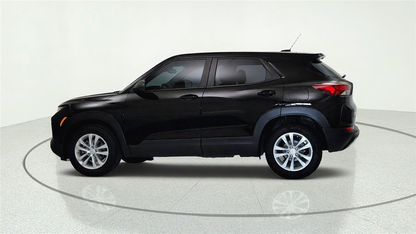 Used 2022 Chevrolet TrailBlazer LS FWD image 4