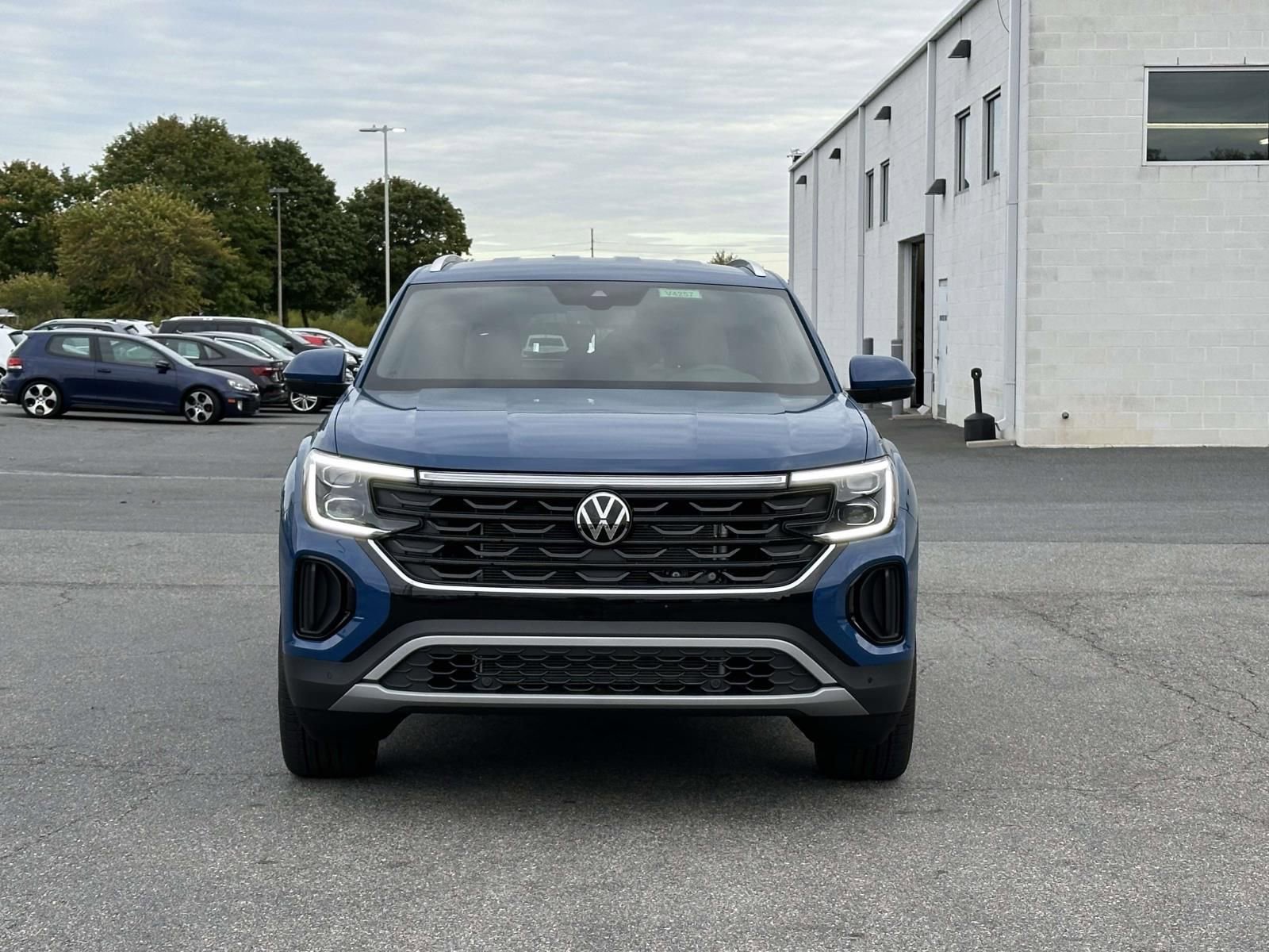 New 2026 Volkswagen Atlas Cross Sport SE image 9