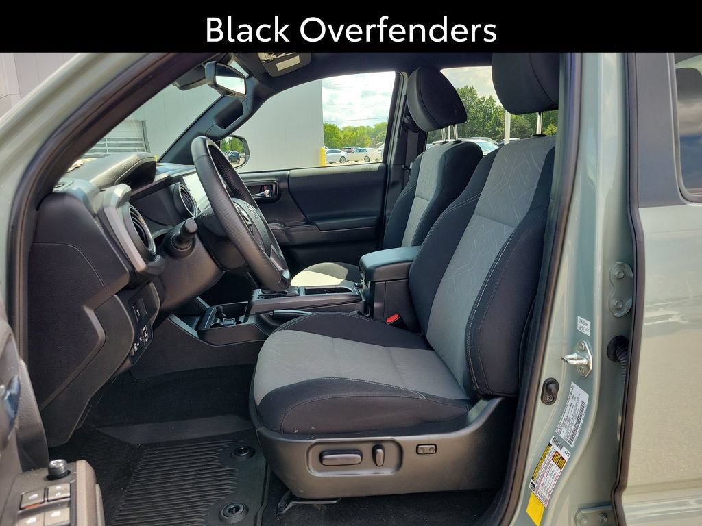 Used 2023 Toyota Tacoma TRD Off-Road AWD/4WD image 7