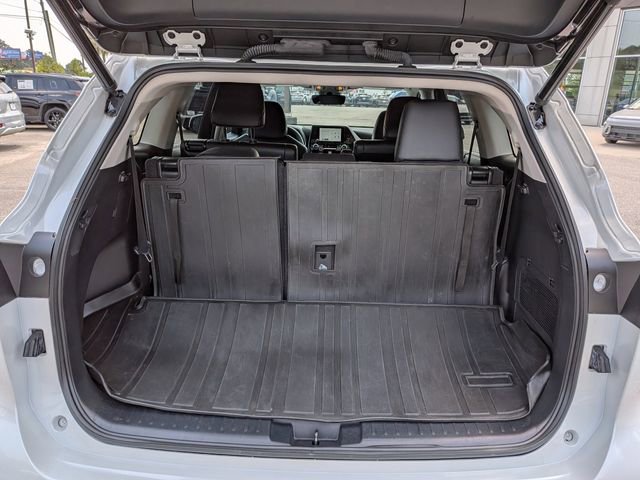 Used 2023 Toyota Highlander XLE image 13
