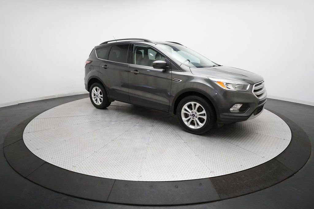 Used 2018 Ford Escape SE image 30