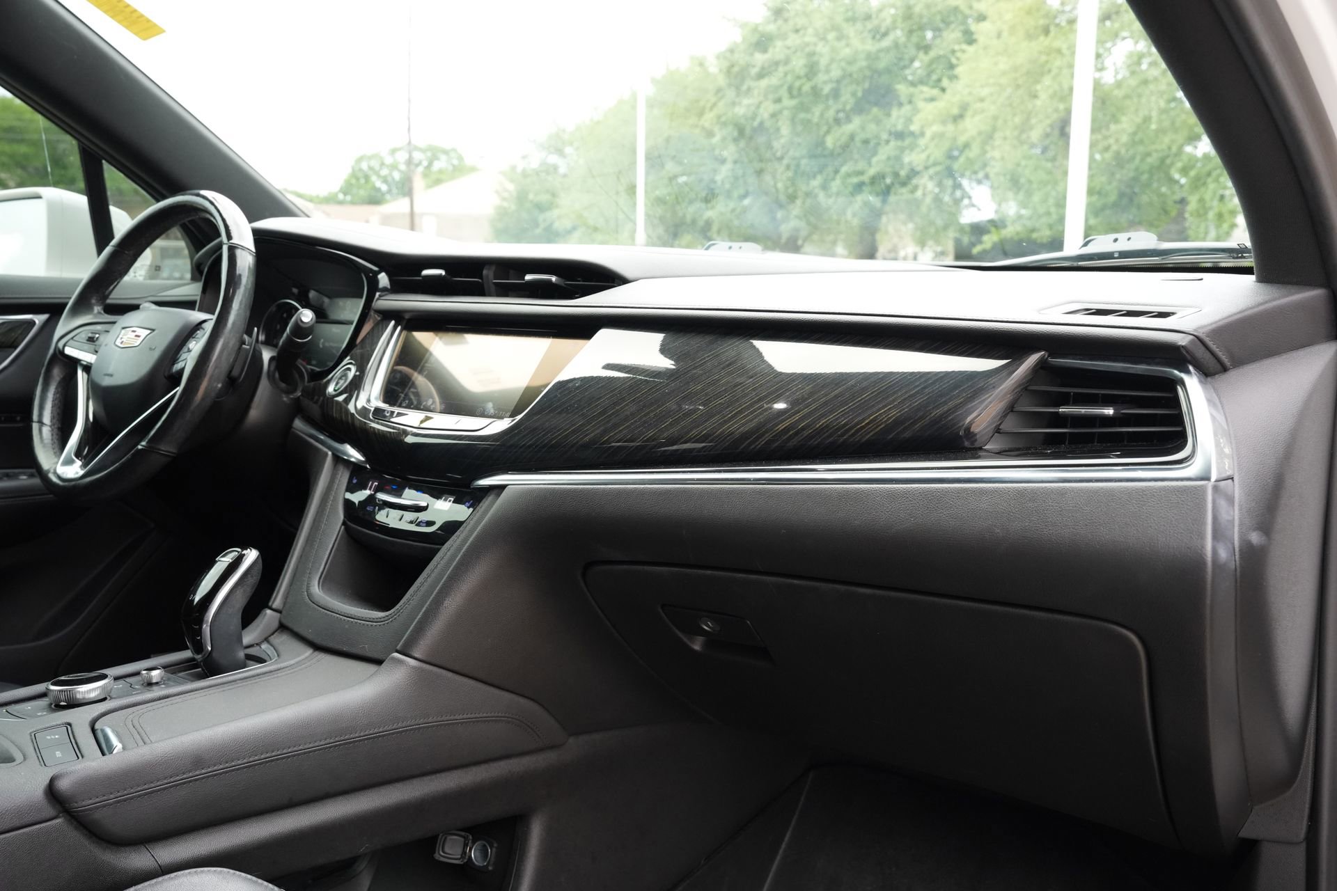 Used 2020 Cadillac XT6 Premium Luxury FWD image 25