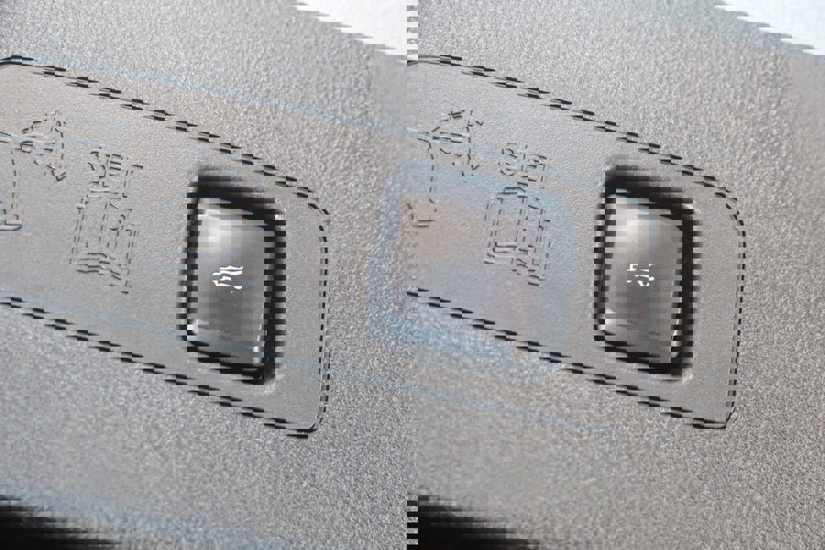 Used 2020 Lincoln Corsair FWD w/ Premium Package image 49