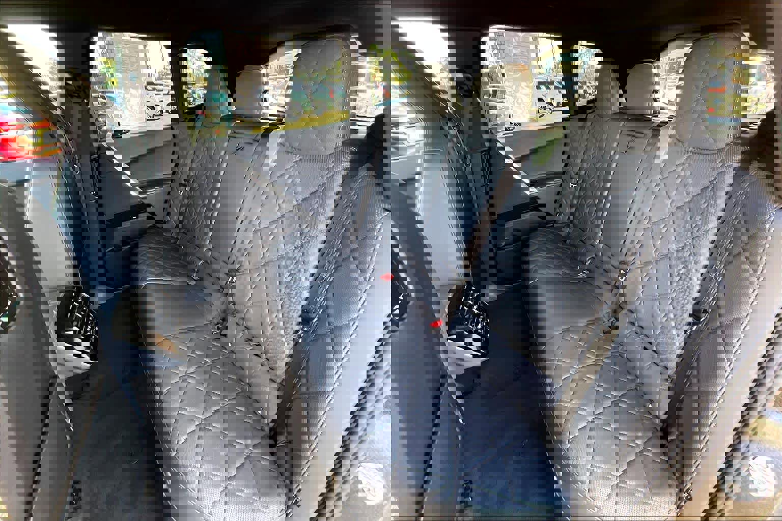 Used 2023 BMW iX xDrive50 image 18