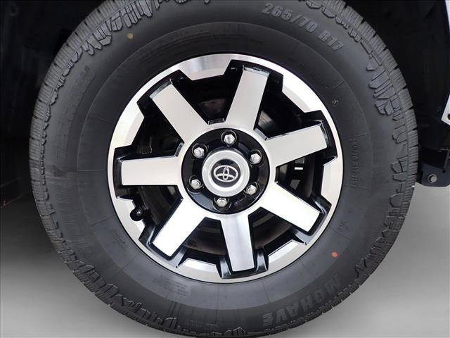 Used 2024 Toyota 4Runner TRD Off-Road AWD/4WD image 7