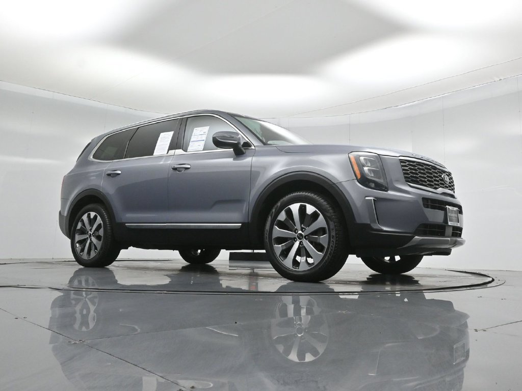 Used 2021 Kia Telluride EX w/ EX Premium Package FWD image 3