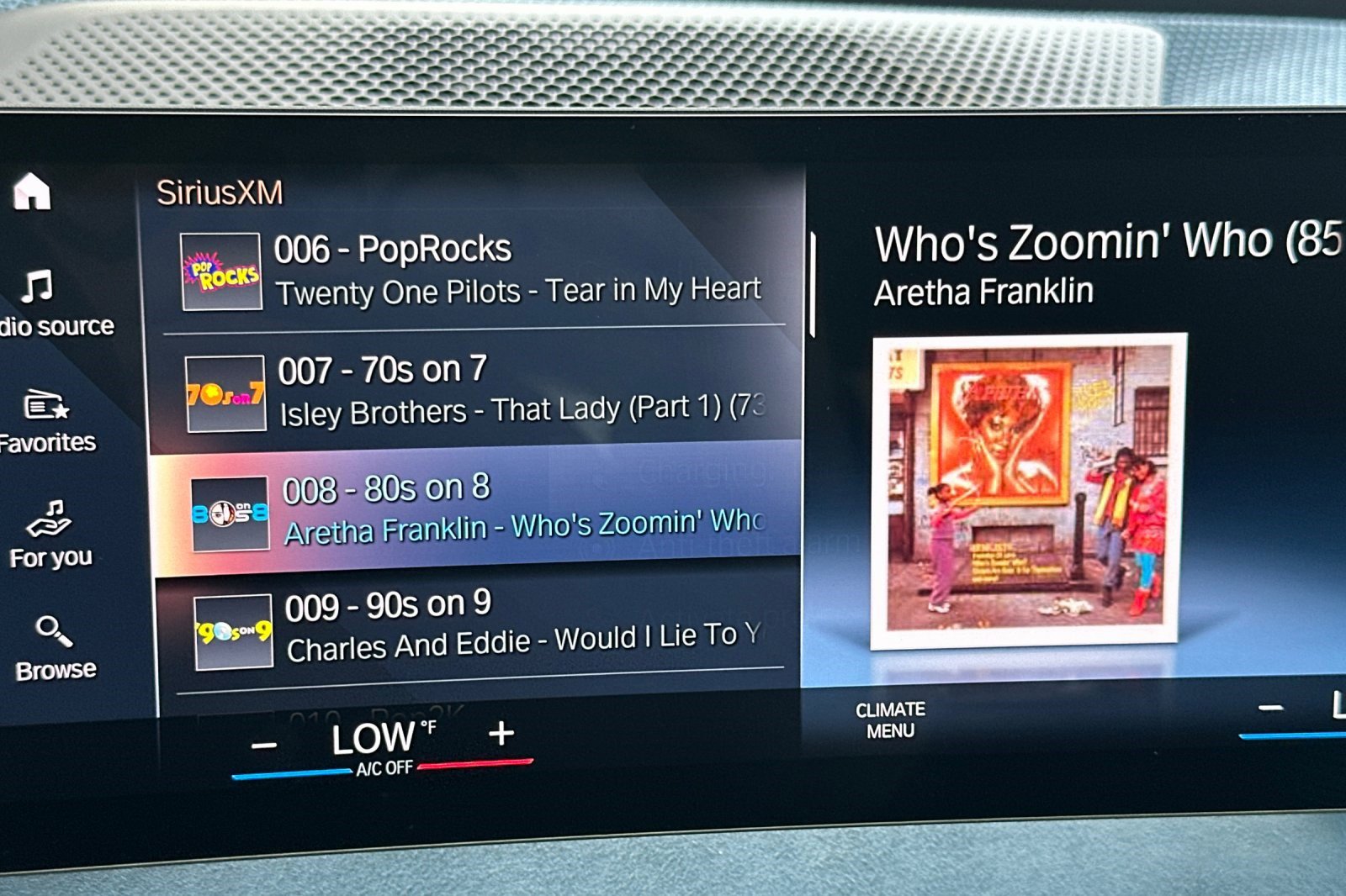 Used 2023 BMW iX xDrive50 w/ Premium Package image 25