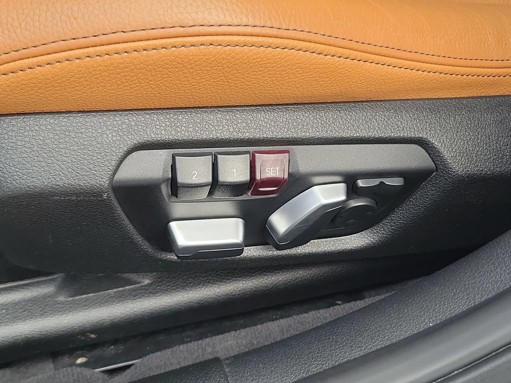 Used 2018 BMW 340i xDrive Sedan AWD/4WD image 22