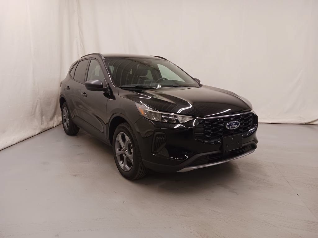 Used 2025 Ford Escape ST-Line AWD/4WD image 1