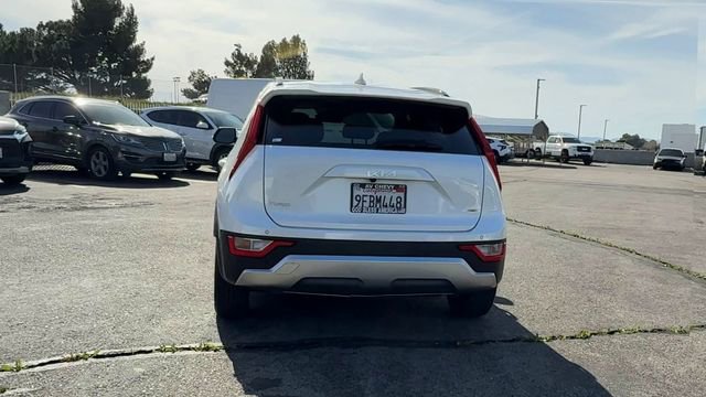 Used 2023 Kia Niro EX FWD image 7