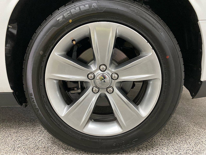 Used 2021 Dodge Challenger SXT image 23