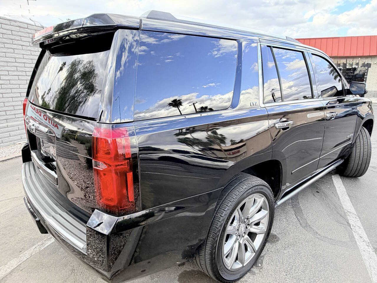 Used 2015 Chevrolet Tahoe LTZ image 8