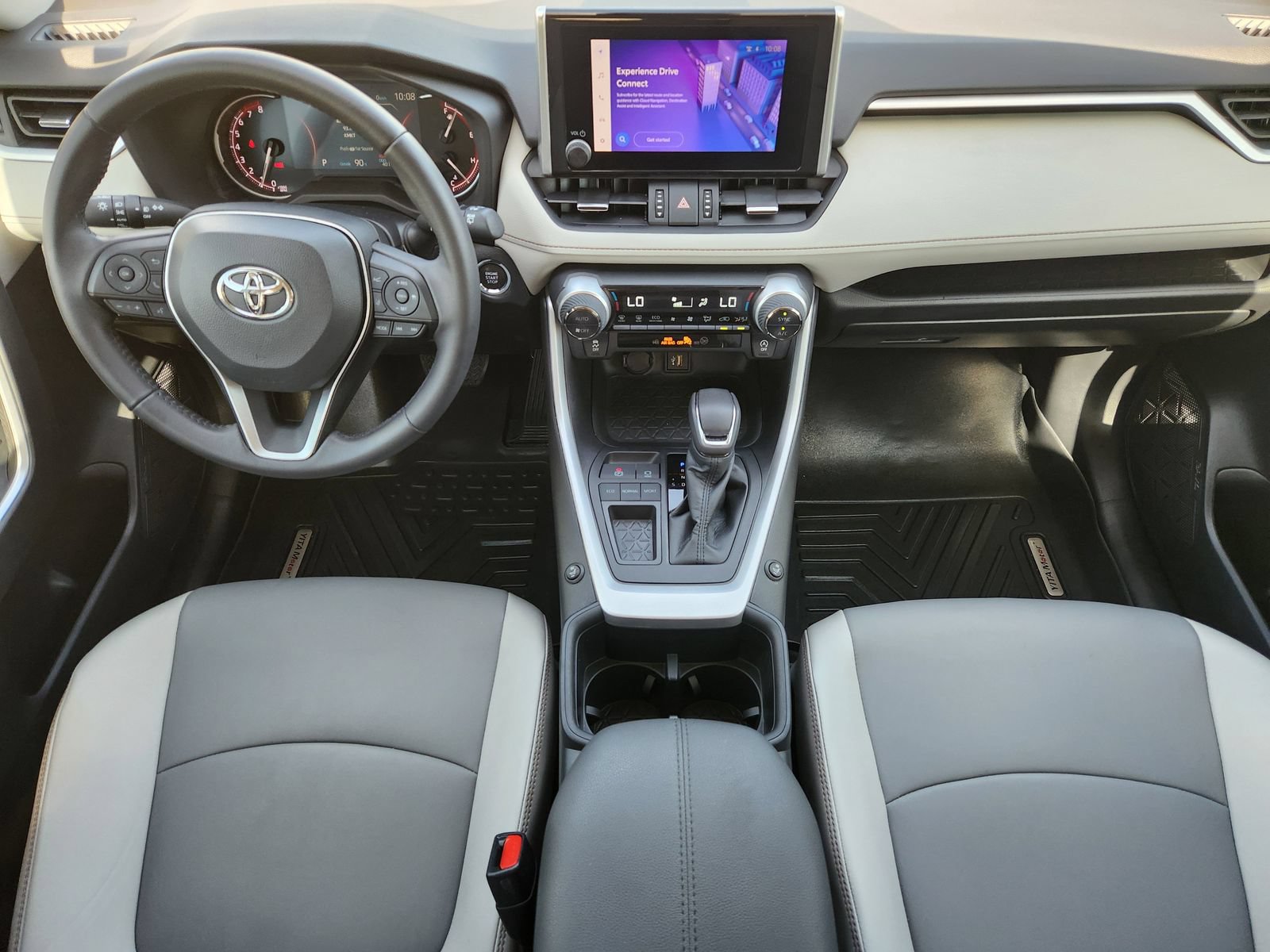 Used 2023 Toyota RAV4 XLE Premium FWD image 29