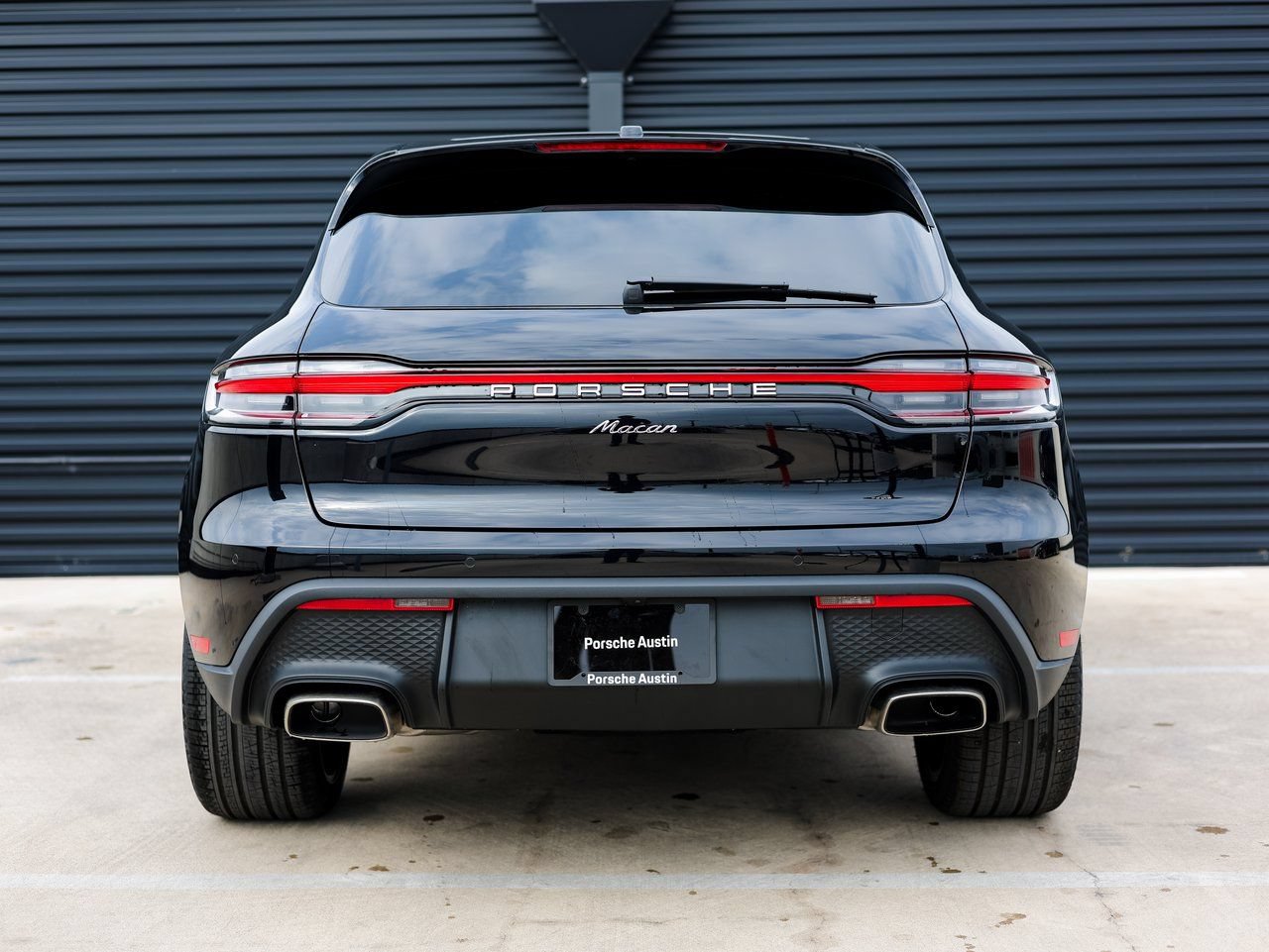 Certified 2026 Porsche Macan AWD/4WD image 6