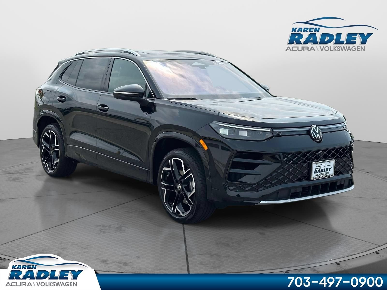 Certified 2026 Volkswagen Tiguan SEL R-Line AWD/4WD image 1