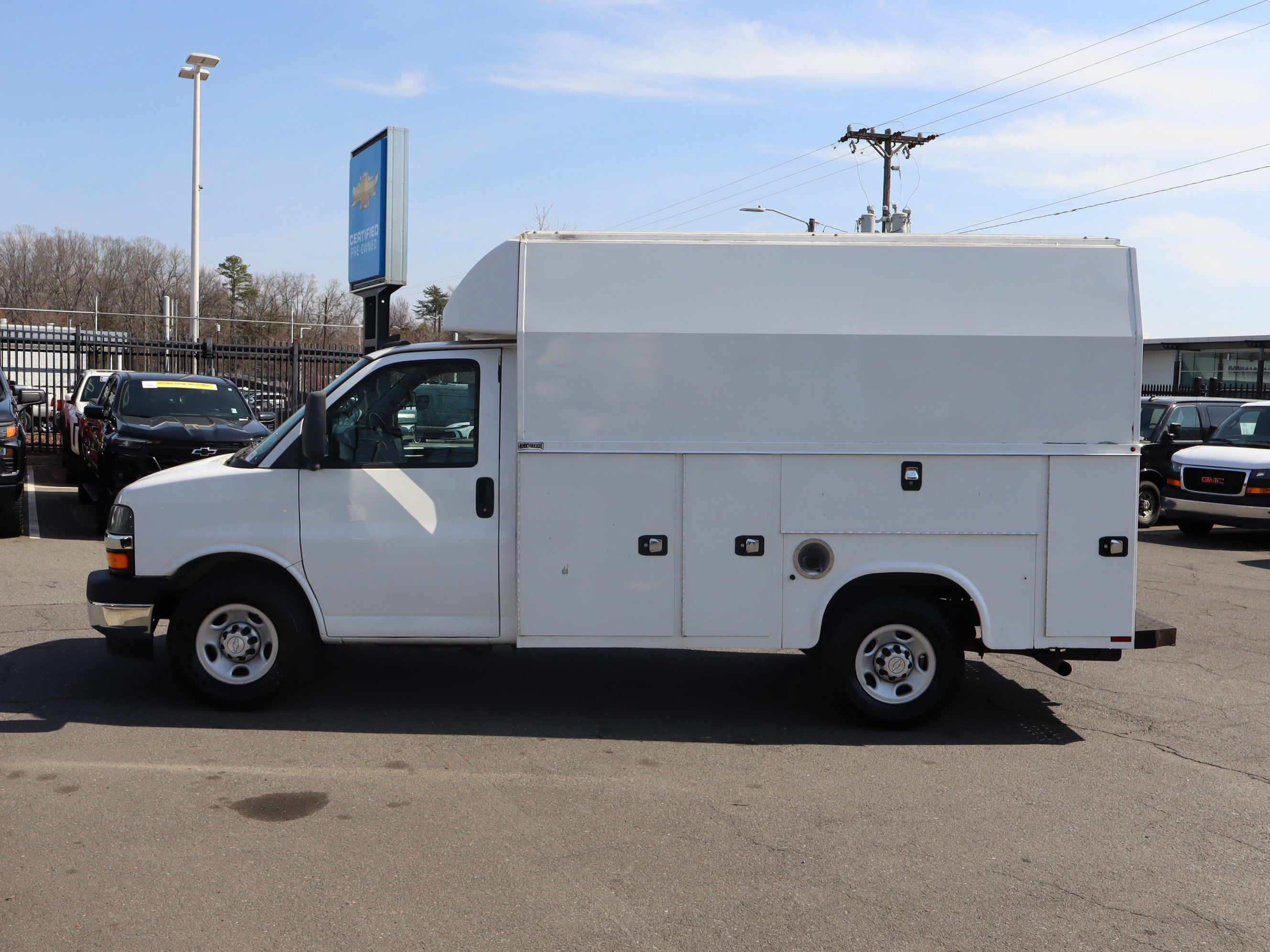 Used 2019 Chevrolet Express 3500 w/ Power Convenience Package image 7