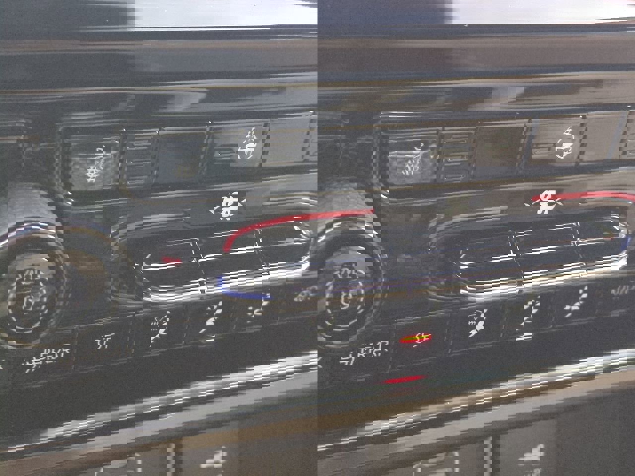 Used 2025 Jeep Grand Cherokee L Limited image 21