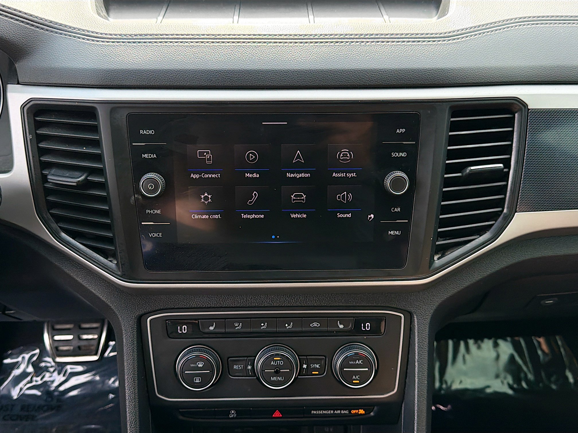 Used 2021 Volkswagen Atlas SE w/ Panoramic Sunroof Package FWD image 30