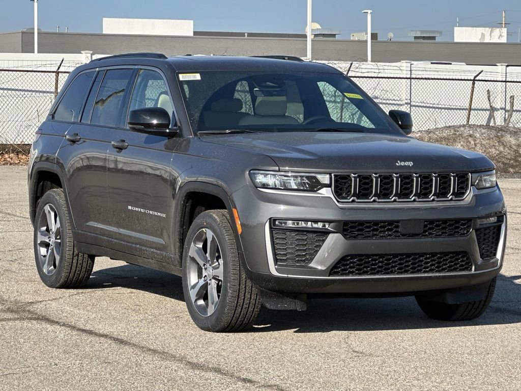 New 2026 Jeep Grand Cherokee Limited AWD/4WD image 1