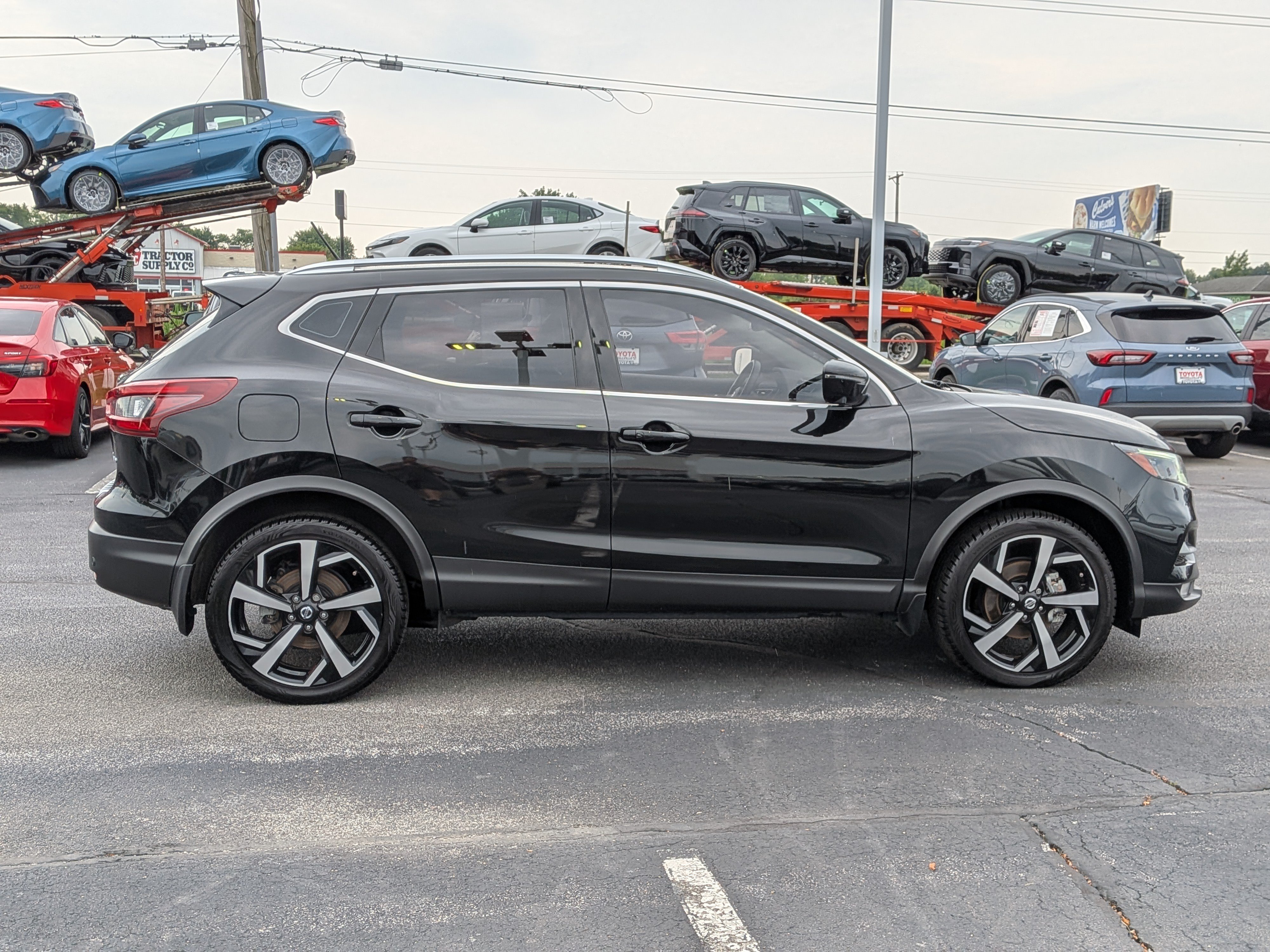 Used 2022 Nissan Rogue Sport SL w/ Premium Package AWD/4WD image 9