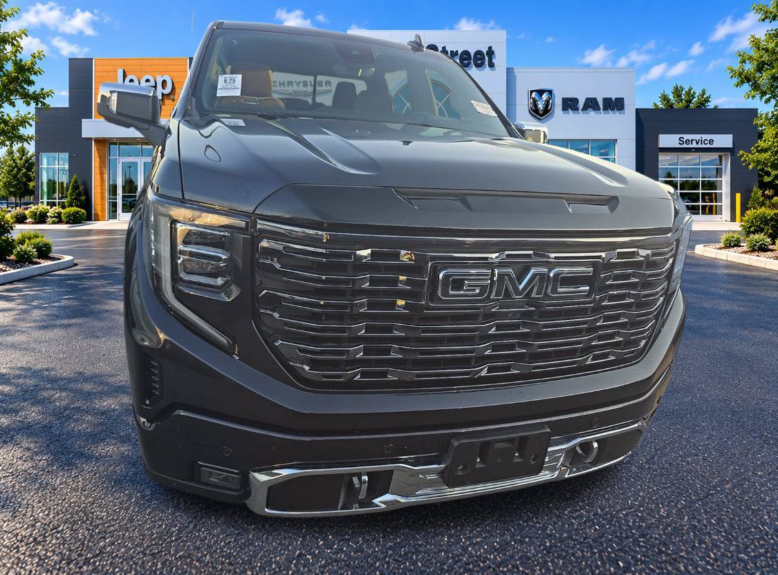Used 2025 GMC Sierra 1500 Denali Ultimate AWD/4WD image 2