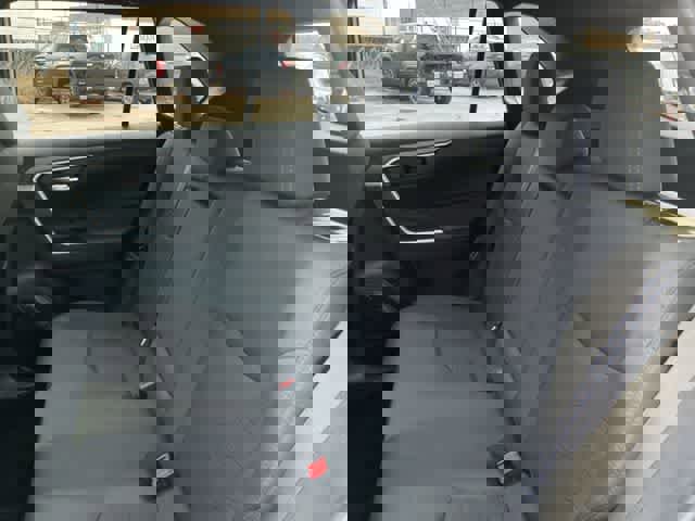 Used 2024 Toyota RAV4 SE image 15