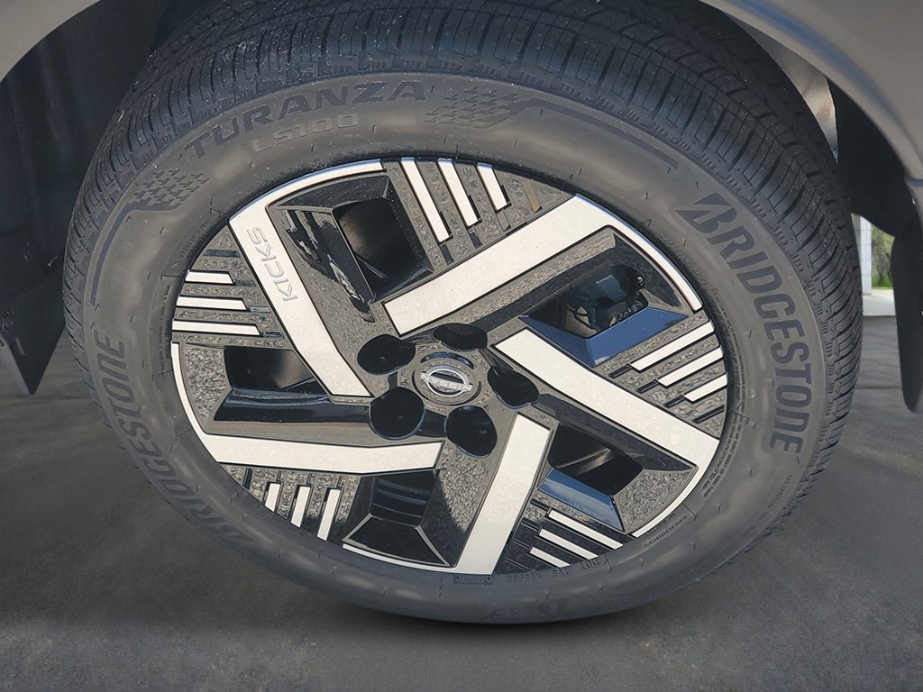 New 2027 Nissan Kicks SV FWD image 12