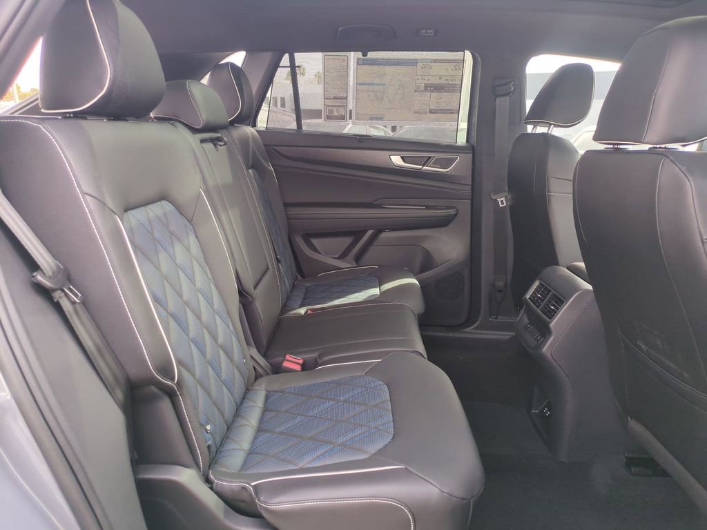 New 2026 Volkswagen Atlas Cross Sport SEL Premium R-Line image 21