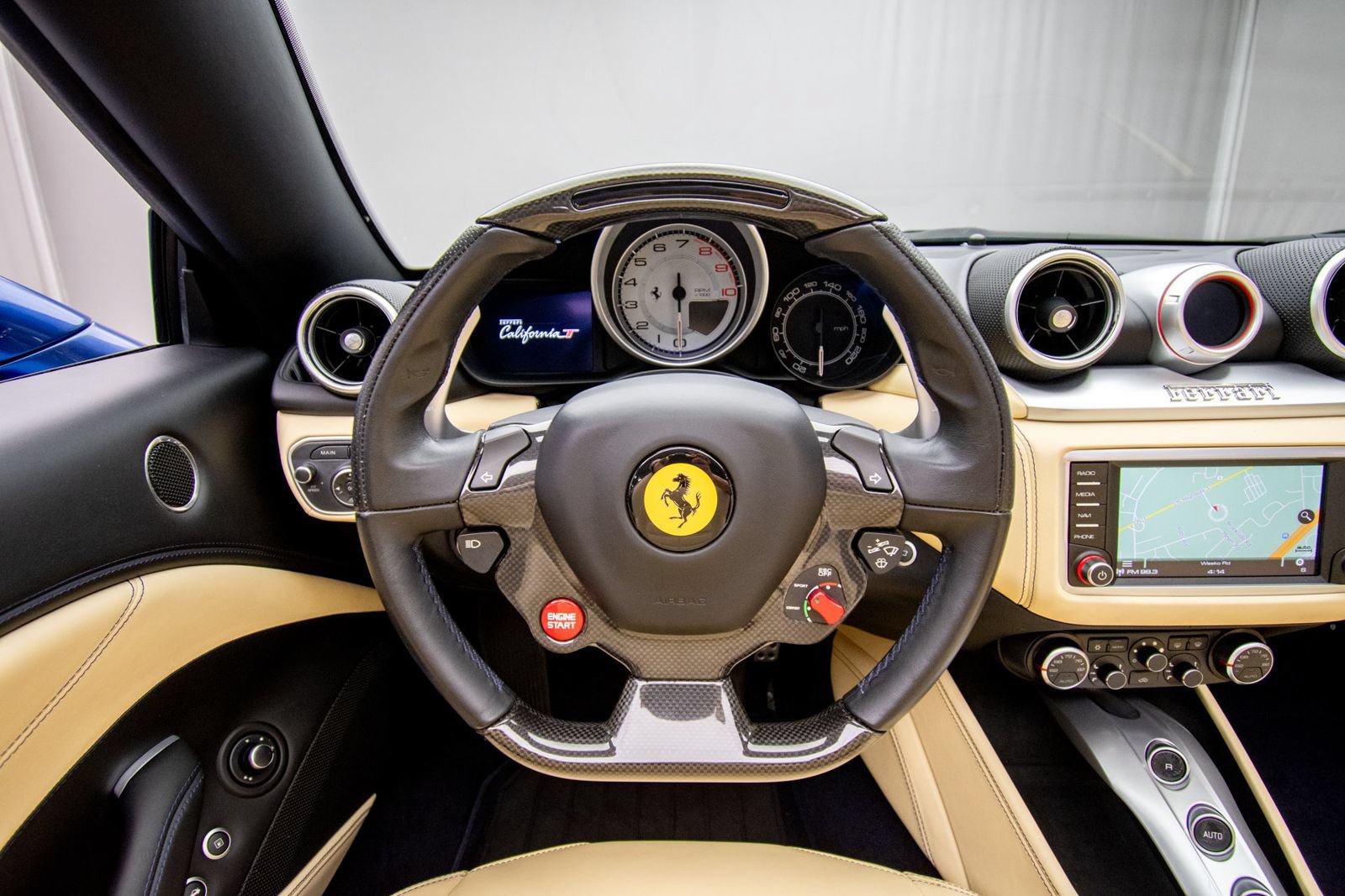 Used 2016 Ferrari California T RWD image 19