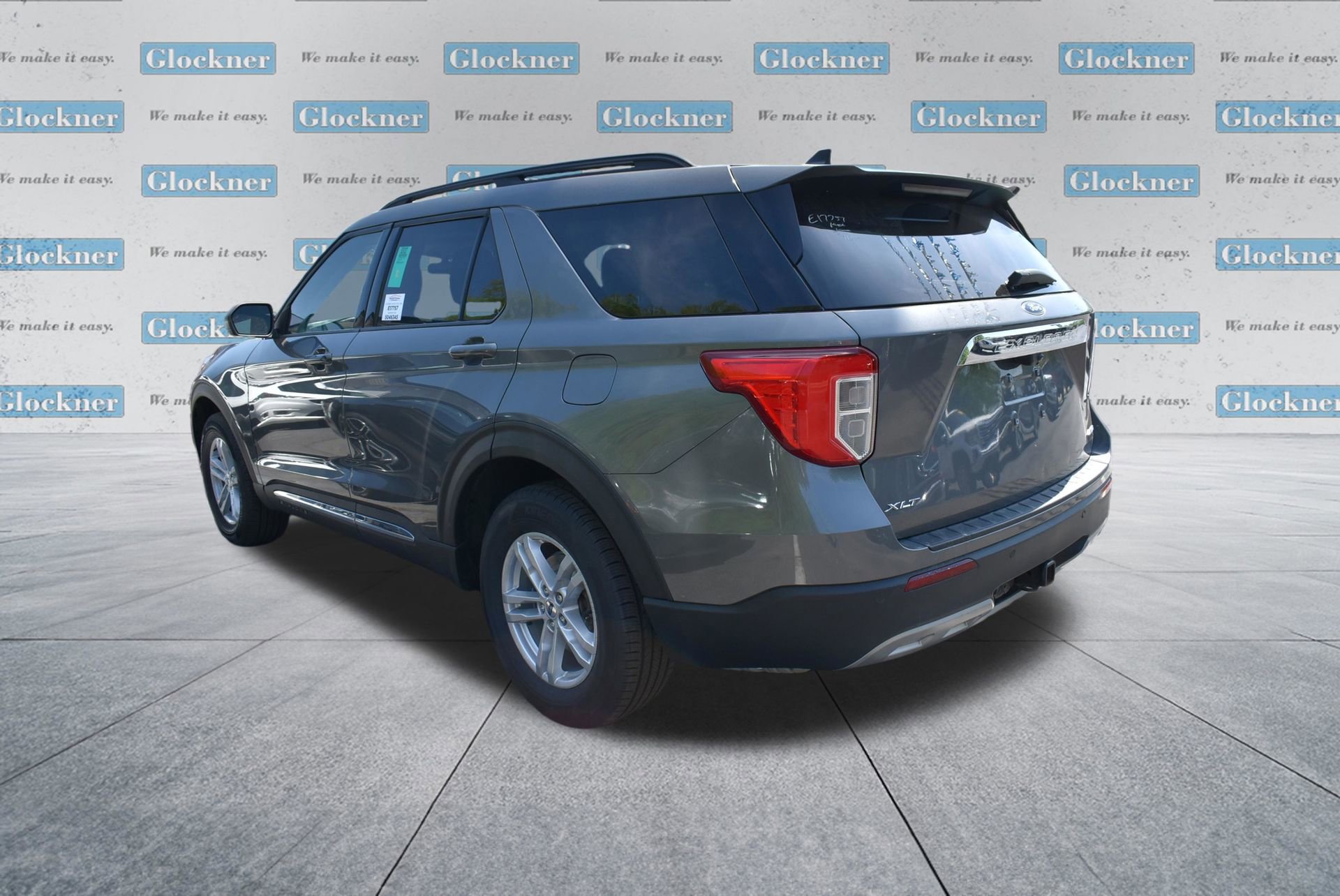 Used 2023 Ford Explorer XLT w/ Equipment Group 202A AWD/4WD image 6
