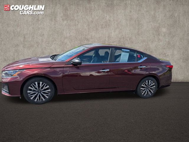 Certified 2025 Nissan Altima 2.5 SV FWD image 4