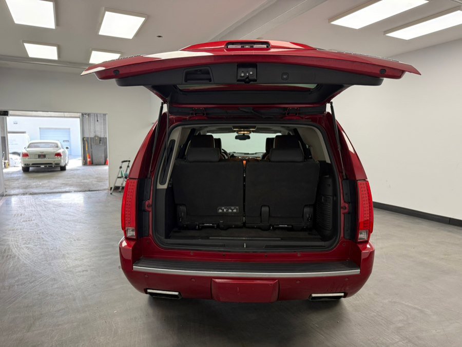 Used 2013 Cadillac Escalade Platinum AWD/4WD image 33