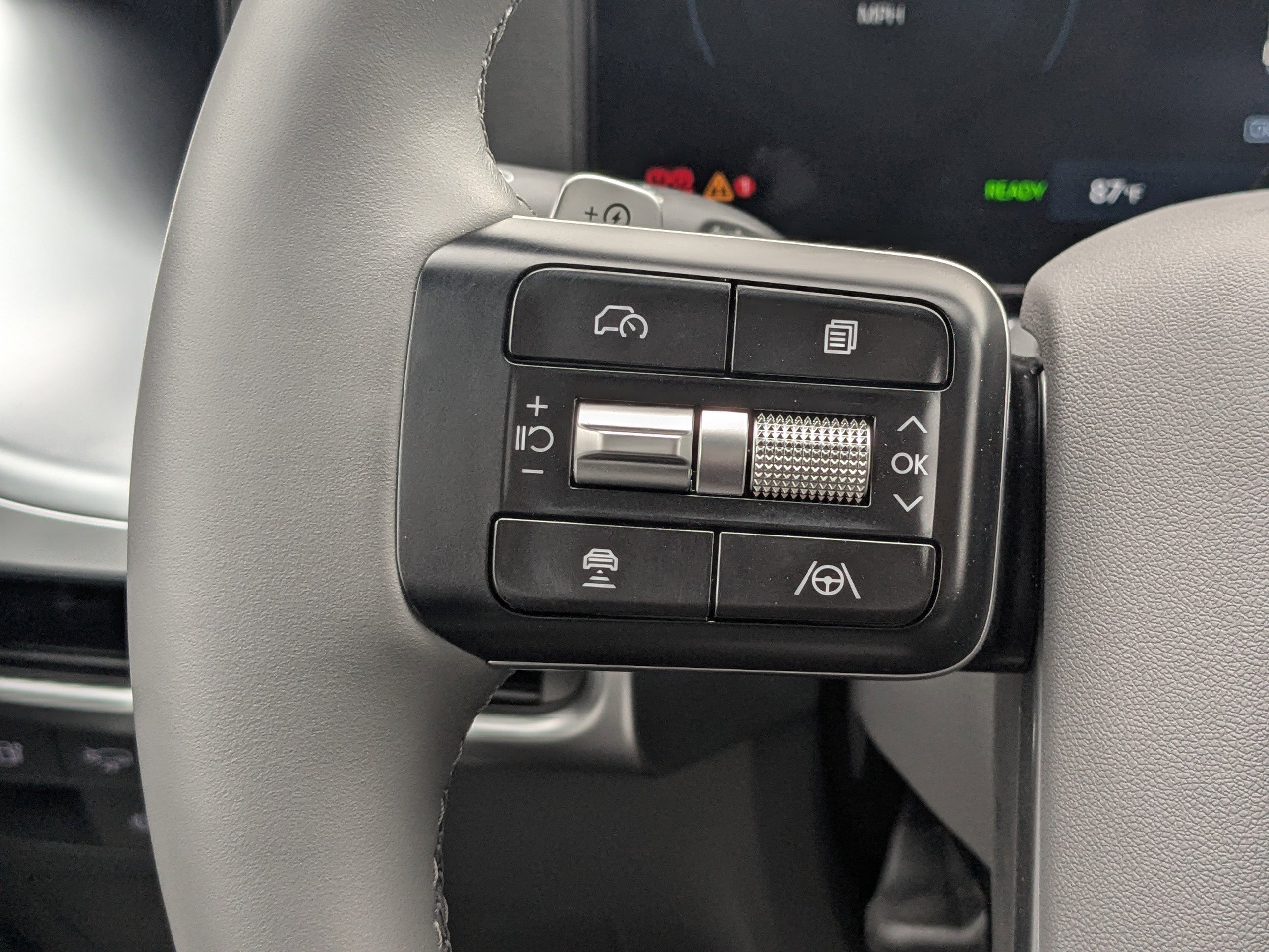 Certified 2026 Hyundai Ioniq 9 SE AWD/4WD image 28