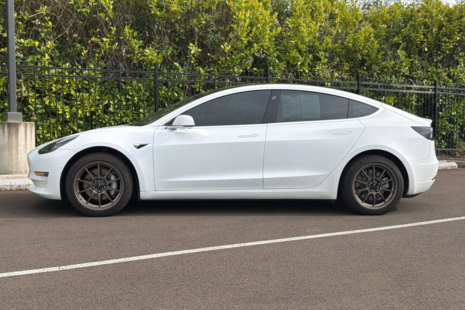Used 2019 Tesla Model 3 Standard Range Plus image 7