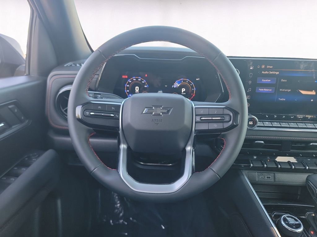 Used 2025 Chevrolet Colorado Z71 AWD/4WD image 12