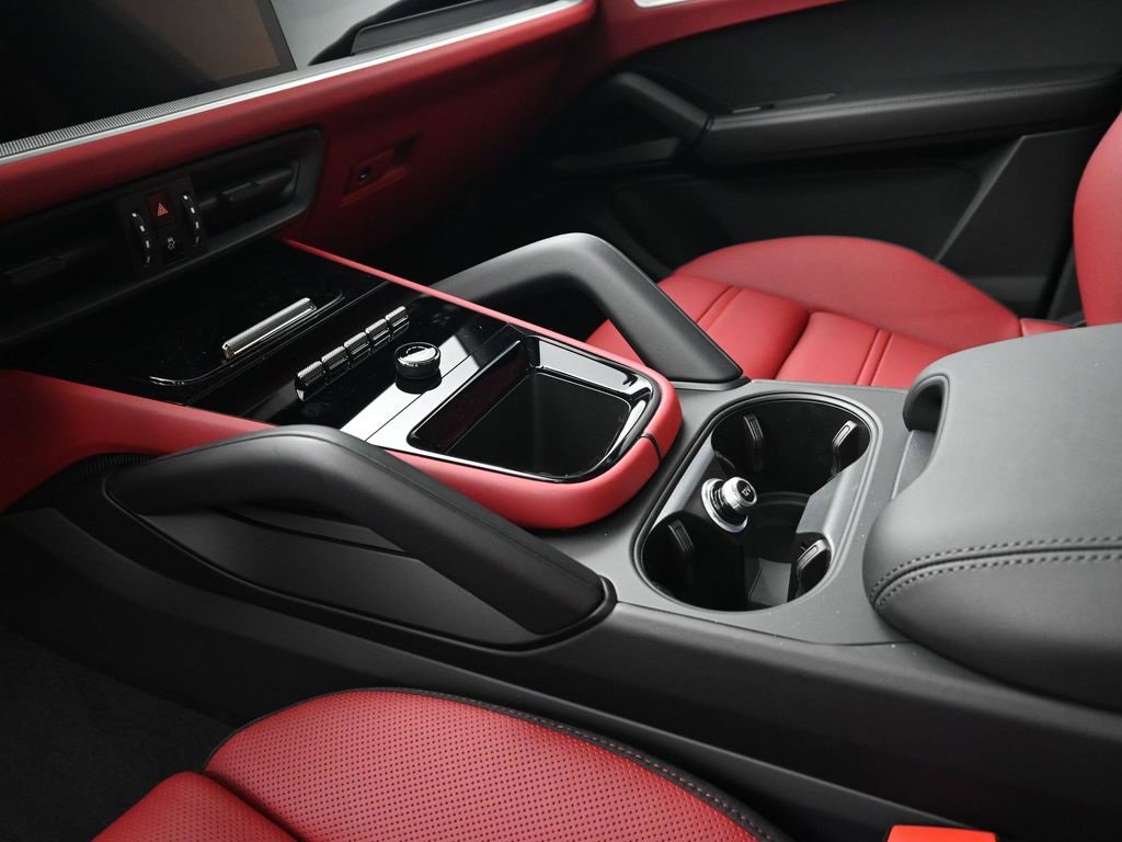 New 2026 Porsche Cayenne S image 22