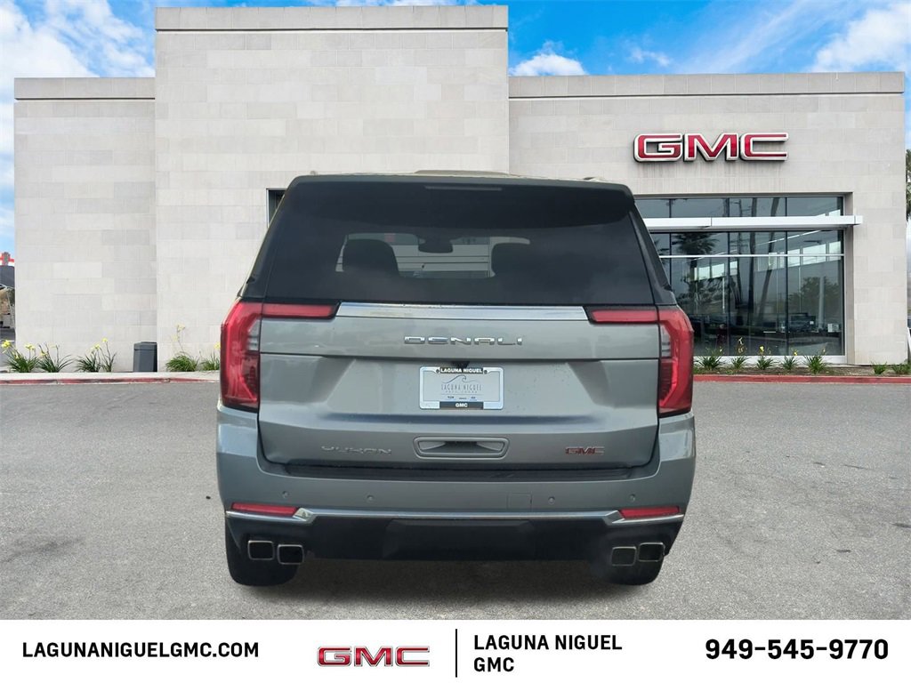 Used 2025 GMC Yukon XL Denali image 4