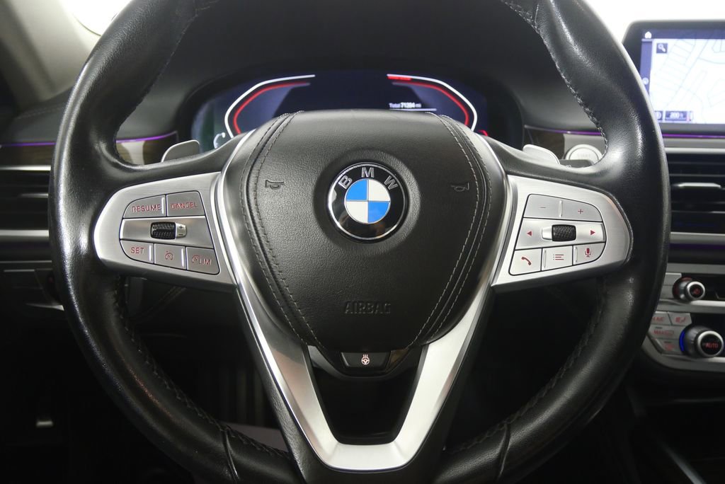 Used 2022 BMW 740i w/ Premium Package RWD image 18