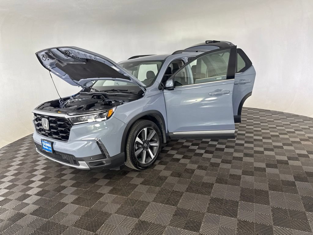 Certified 2023 Honda Pilot Touring image 11