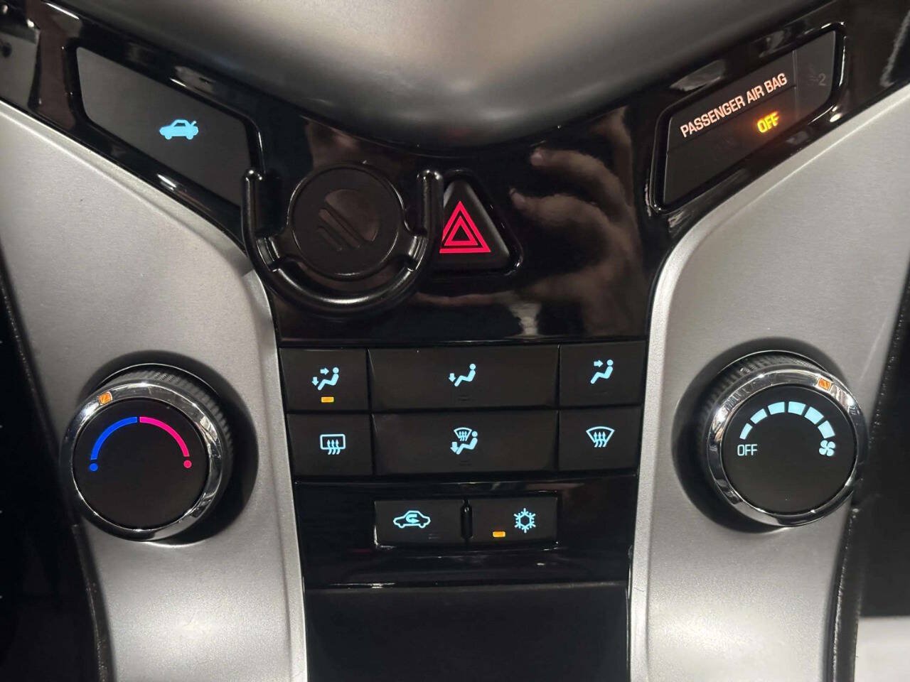 Used 2016 Chevrolet Cruze LT FWD image 24