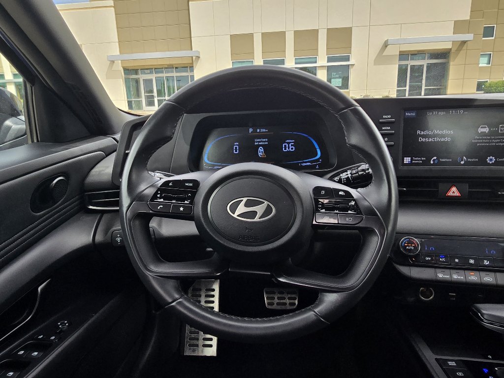 Used 2025 Hyundai Elantra Sport FWD image 28