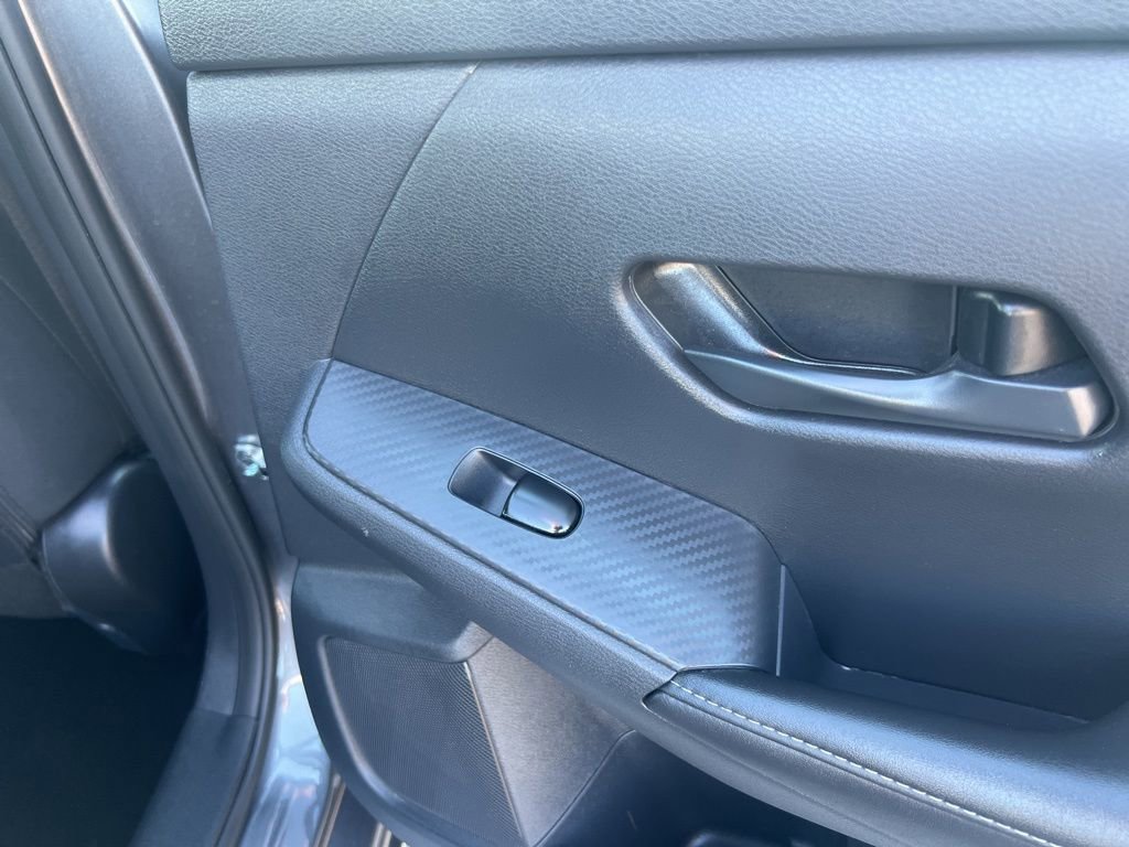 Used 2025 Nissan Sentra SV image 28