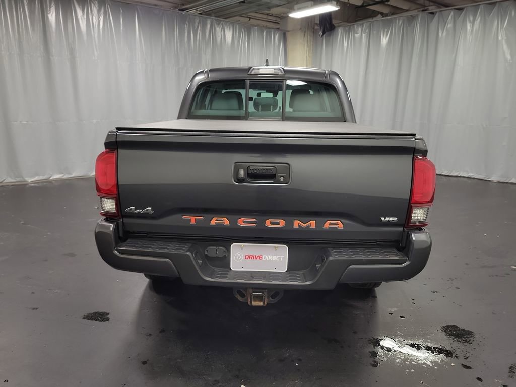 Used 2018 Toyota Tacoma SR image 7