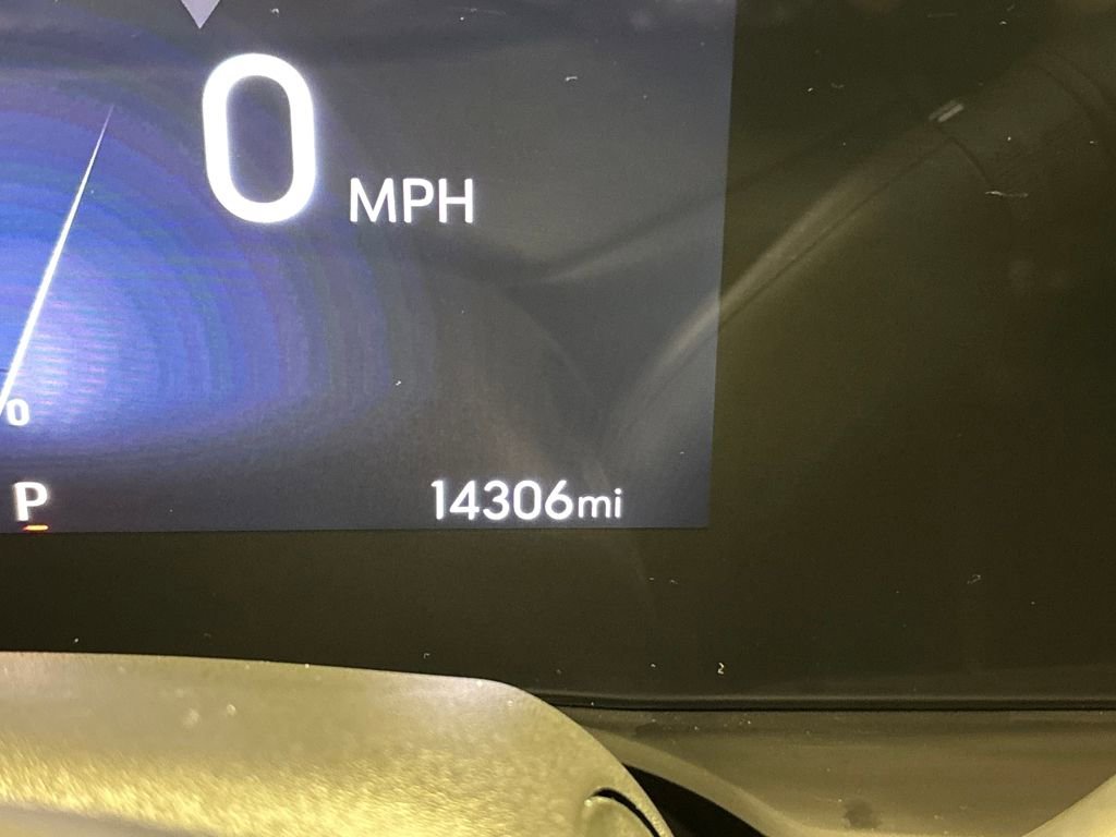 Used 2025 Buick Envista Sport Touring image 34