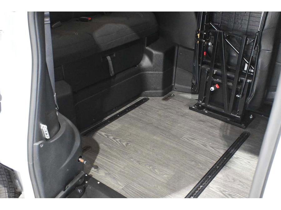 New 2024 Chrysler Pacifica Touring FWD image 18