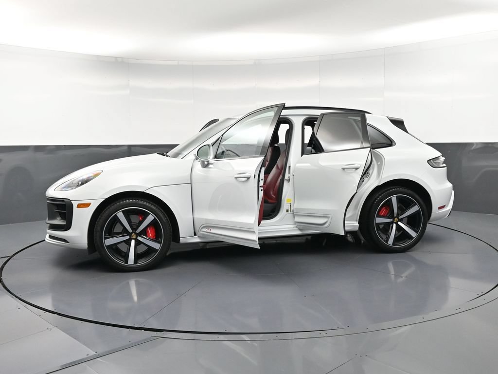 Certified 2022 Porsche Macan GTS AWD/4WD image 37